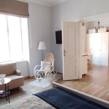 Dominique Apartment Краков Экстерьер фото